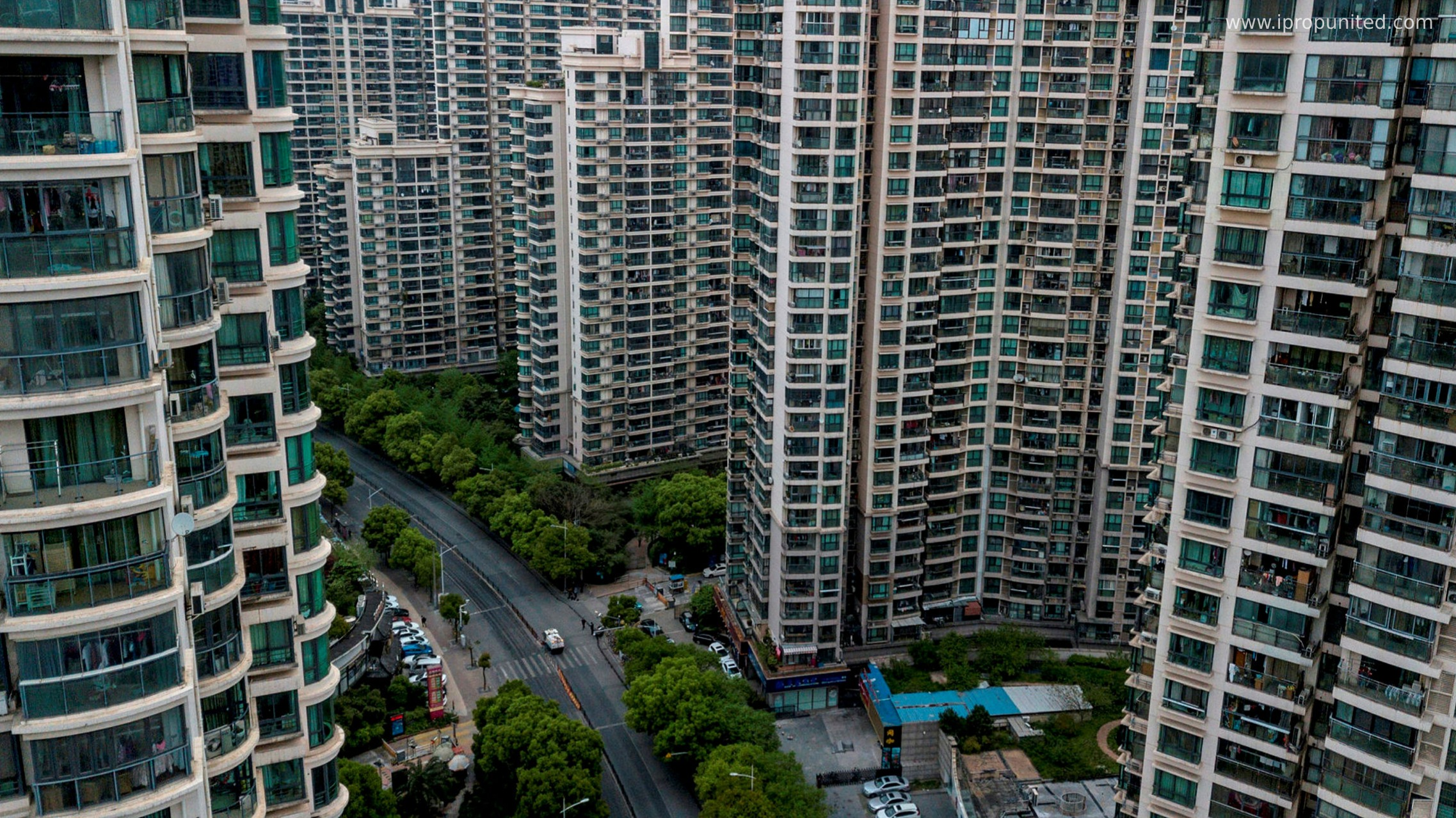 China’s real estate association to hold meeting to tackle Evergrande crisis
