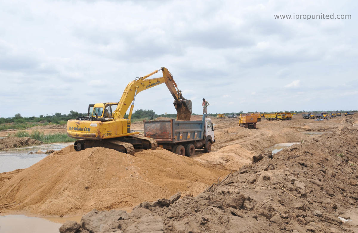 In Goa in Four Zones sand mining in the Chapora river can be resumed